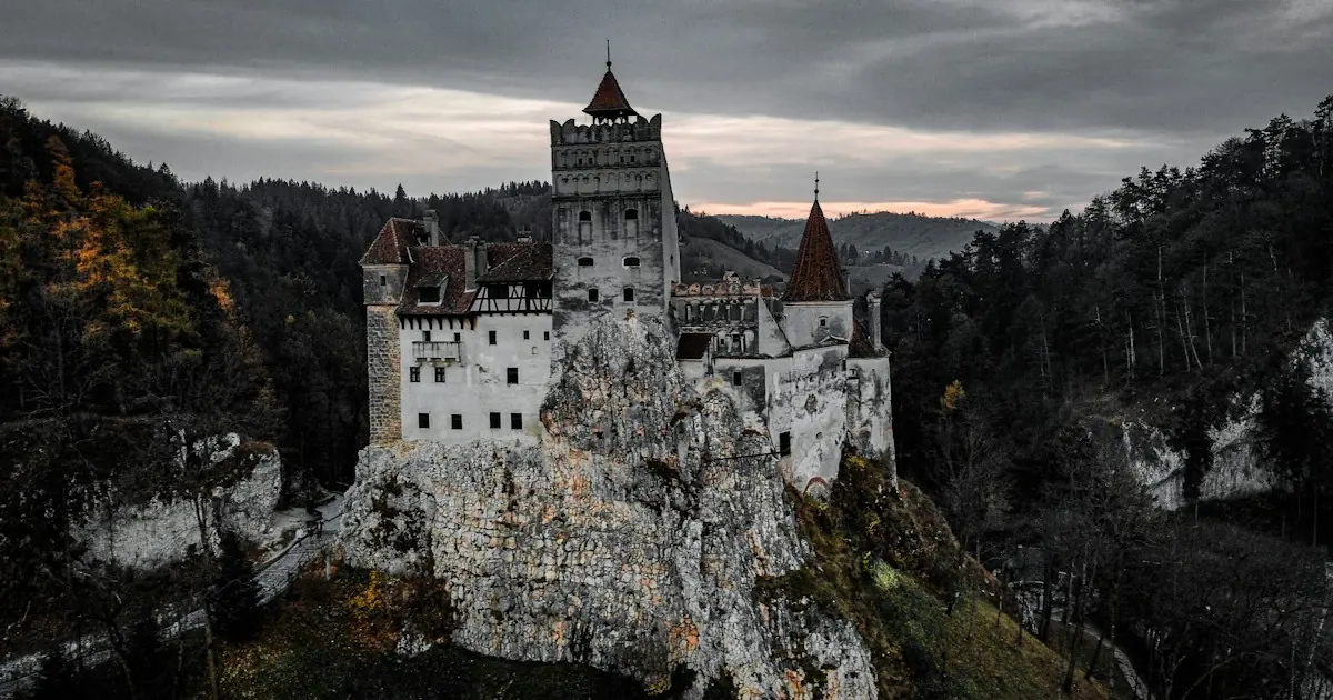 Castelul Bran toamna, destinație pentru vacanța de toamnă 2026